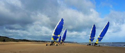 char a voile a l'ecole de voiles de courcelles sur mer