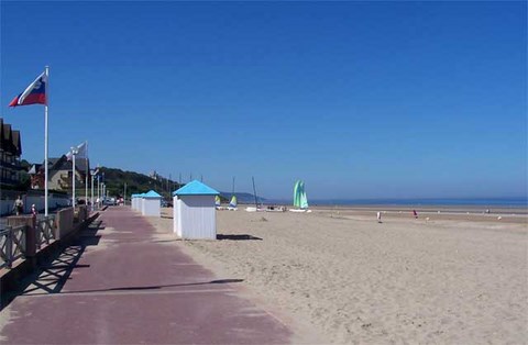 plage de deauville normandie